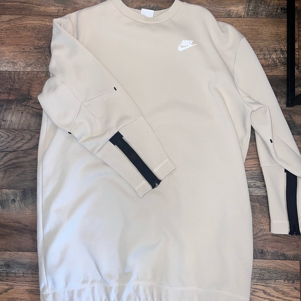 Nike Sportswear Tech Fleece M Dress Cream